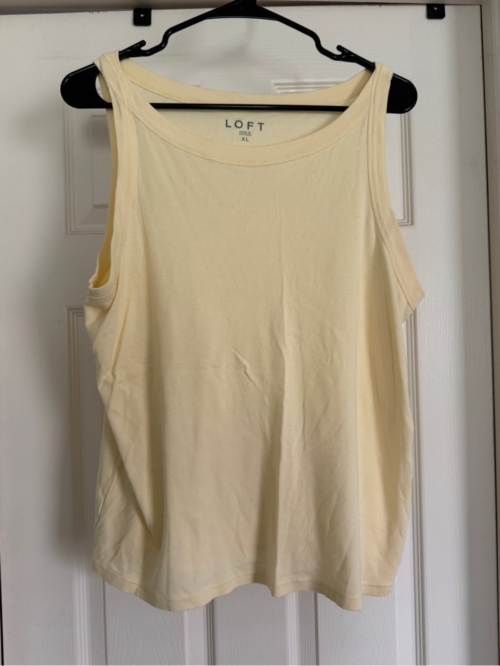 LOFT Cream Scoop Neck Tank Top